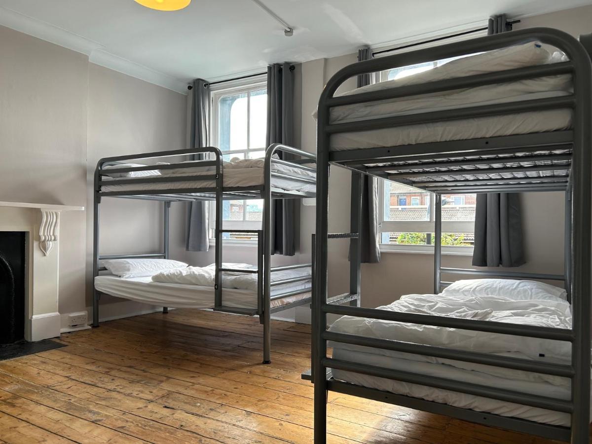 Cricketers Hostel Londra Exterior foto
